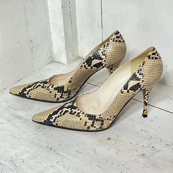 Stuart Weitzman Embossed Snakeskin Leather Pointed Toe Stilettos Pump Beige 8.5 - Picture 1 of 6